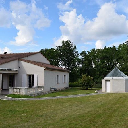 Le Cheminard Bed and Breakfast Feugarolles Exteriör bild