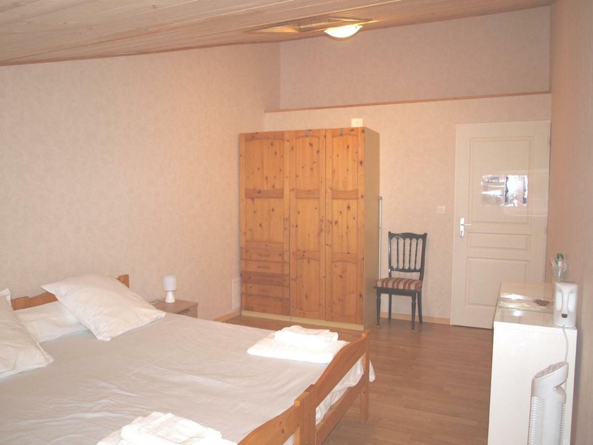 Le Cheminard Bed and Breakfast Feugarolles Exteriör bild