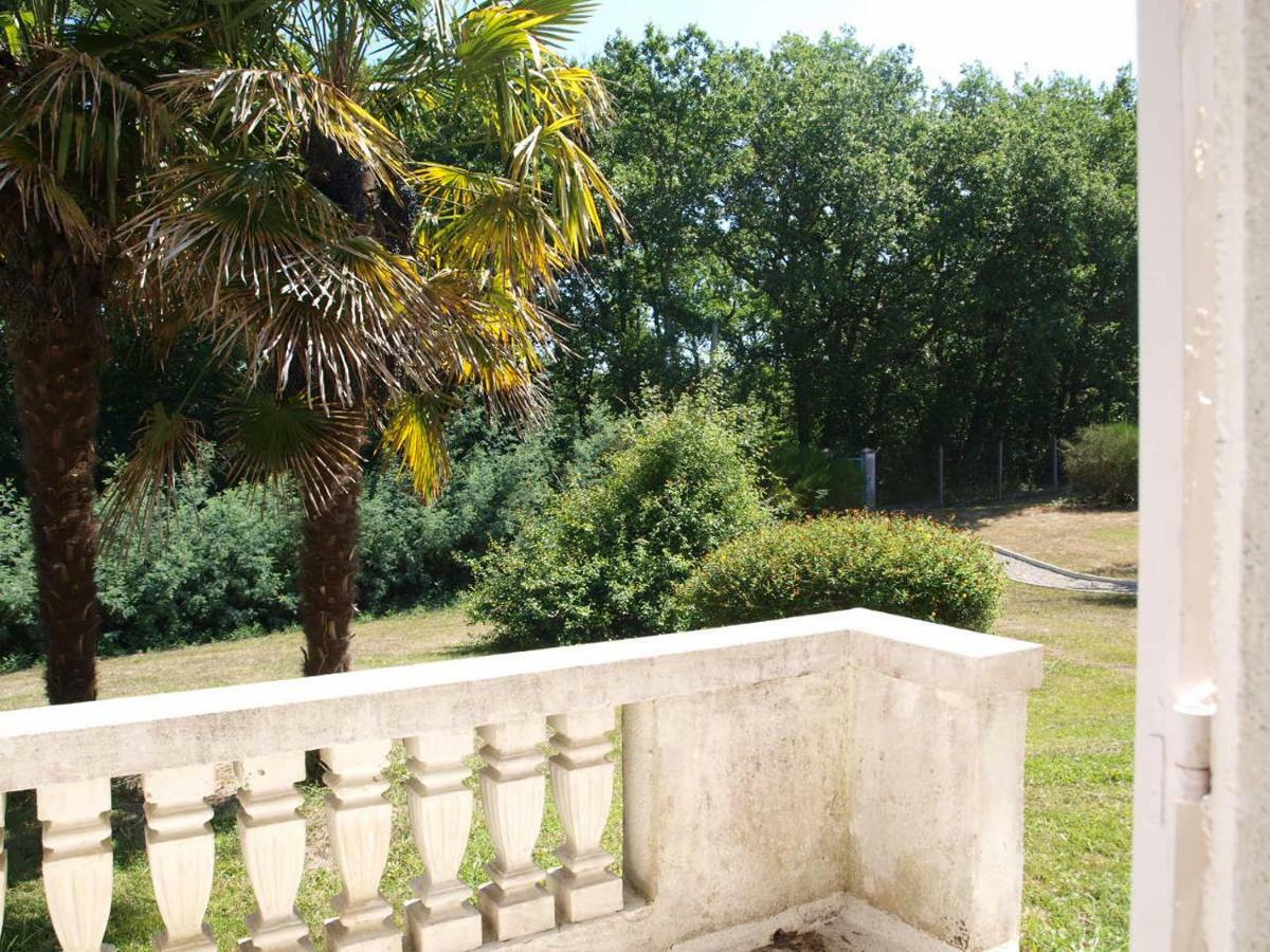 Le Cheminard Bed and Breakfast Feugarolles Exteriör bild